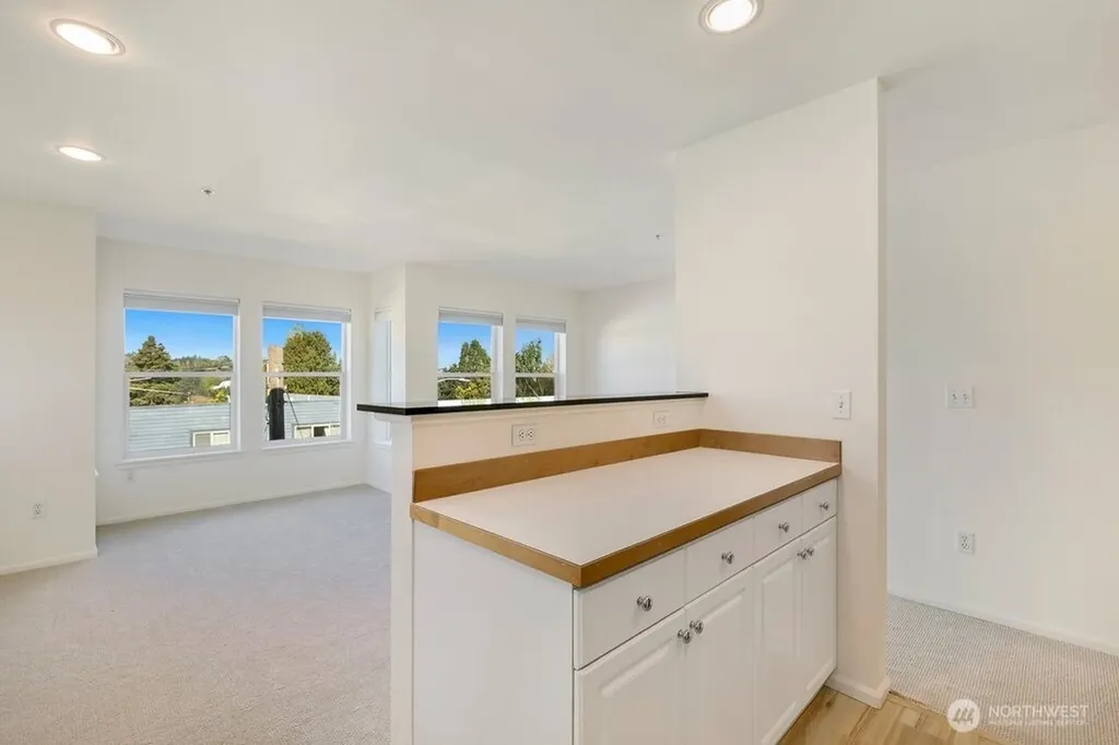 2101 N 55th Street Seattle WA 98103