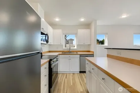 2101 N 55th Street Seattle WA 98103