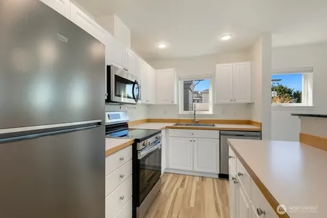 2101 N 55th Street Seattle WA 98103