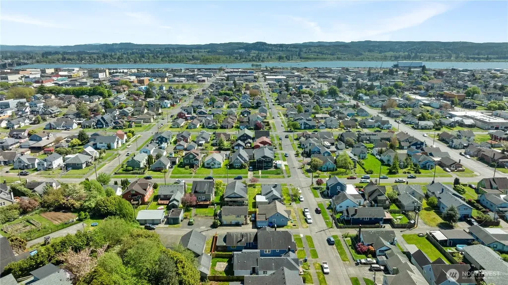 610 N Michigan Street Aberdeen WA 98520