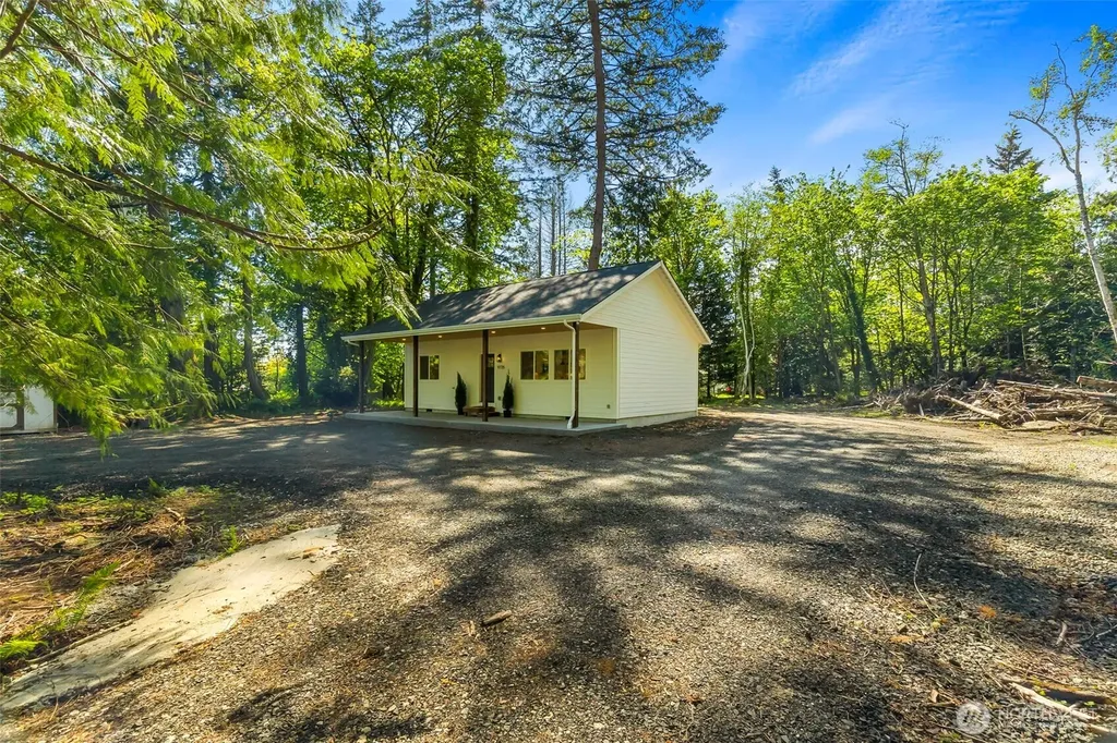 9725 Hunter Point Road NW Olympia WA 98502
