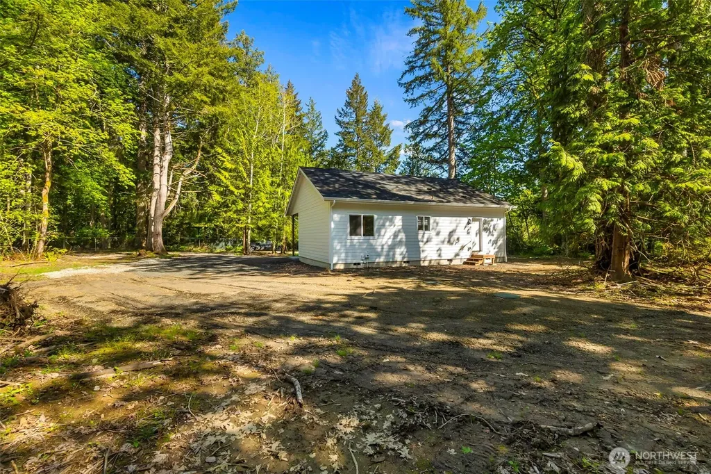 9725 Hunter Point Road NW Olympia WA 98502