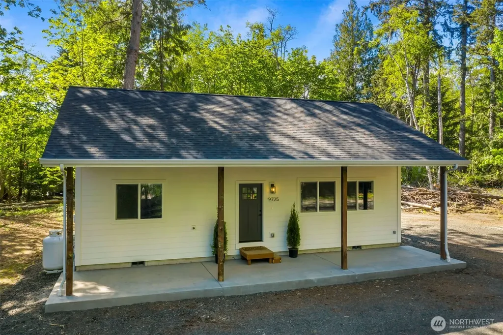 9725 Hunter Point Road NW Olympia WA 98502