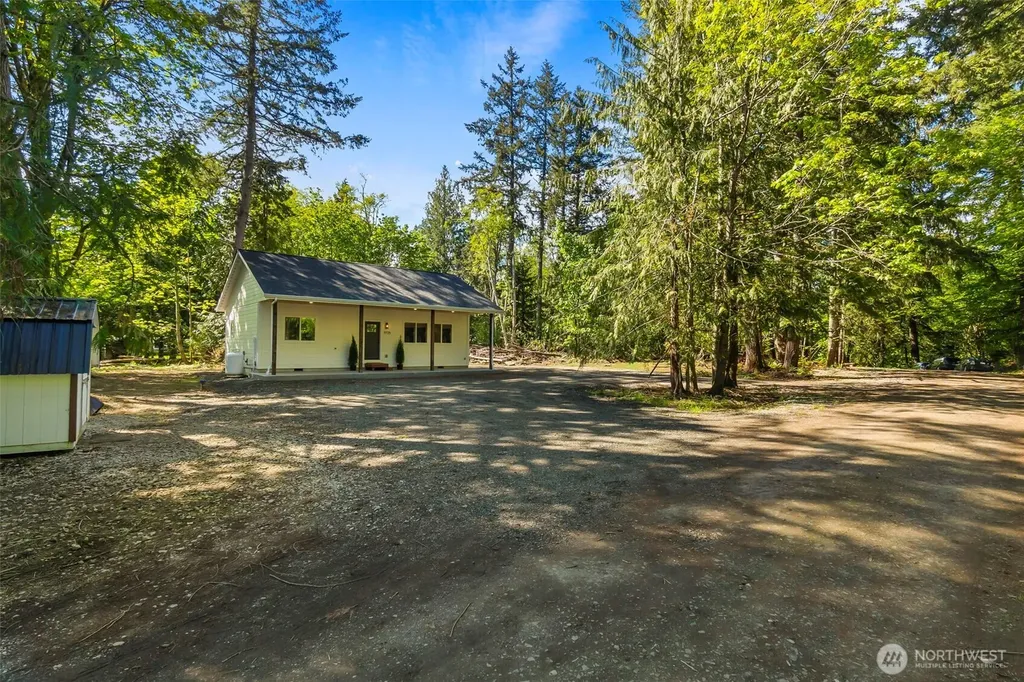 9725 Hunter Point Road NW Olympia WA 98502