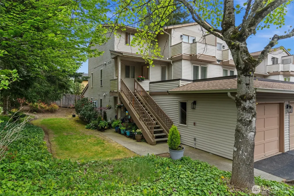 4701 NW Walgren Drive Silverdale WA 98383