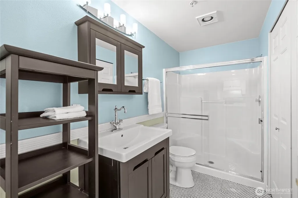4701 NW Walgren Drive Silverdale WA 98383