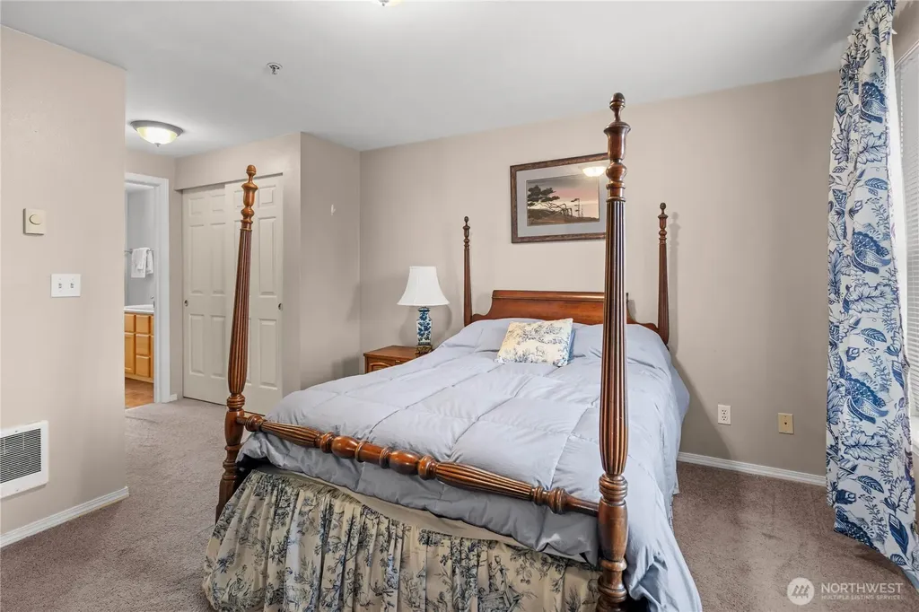 4701 NW Walgren Drive Silverdale WA 98383