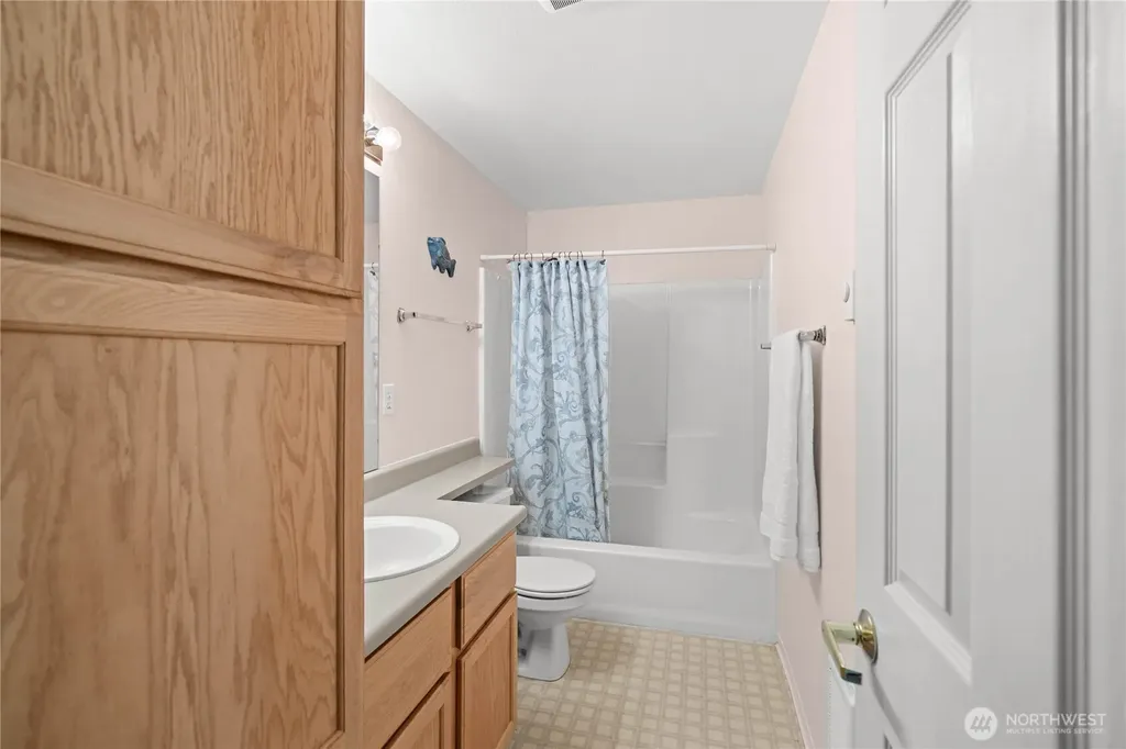 4701 NW Walgren Drive Silverdale WA 98383
