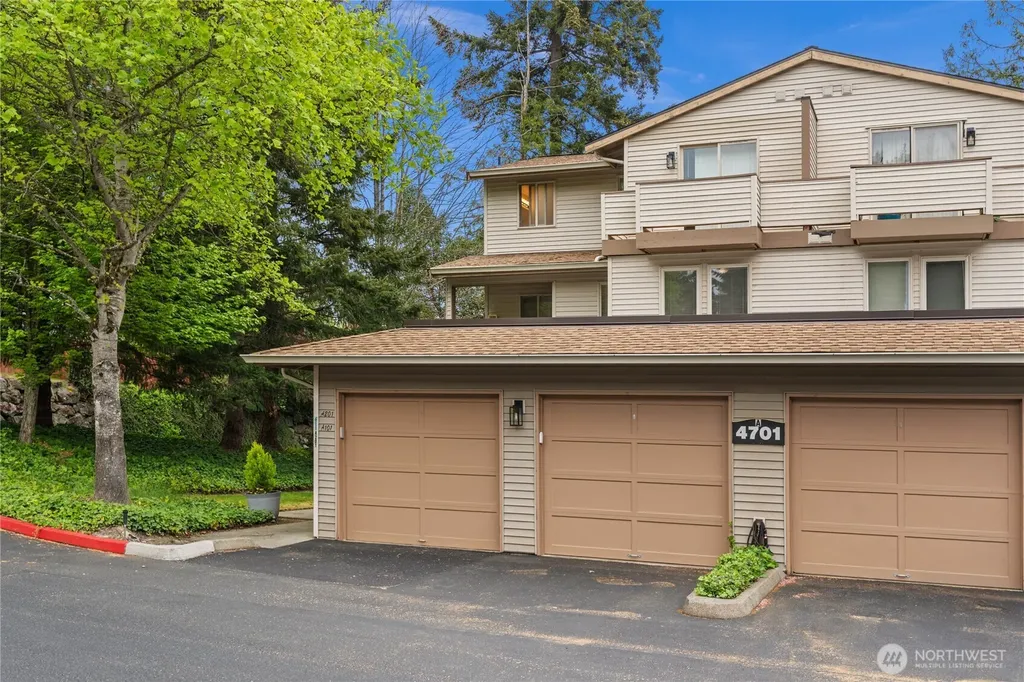 4701 NW Walgren Drive Silverdale WA 98383