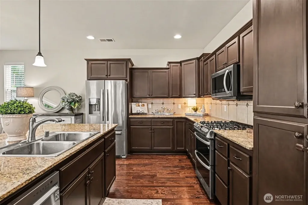 1023 117th Drive SE Lake Stevens WA 98258