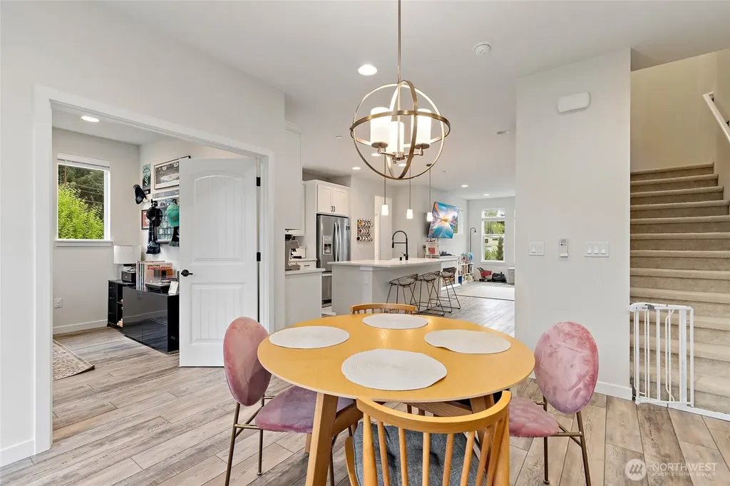 13420 Manor Way Lynnwood WA 98087