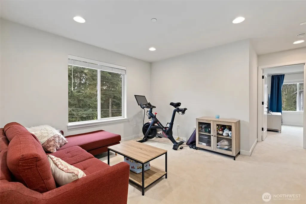13420 Manor Way Lynnwood WA 98087