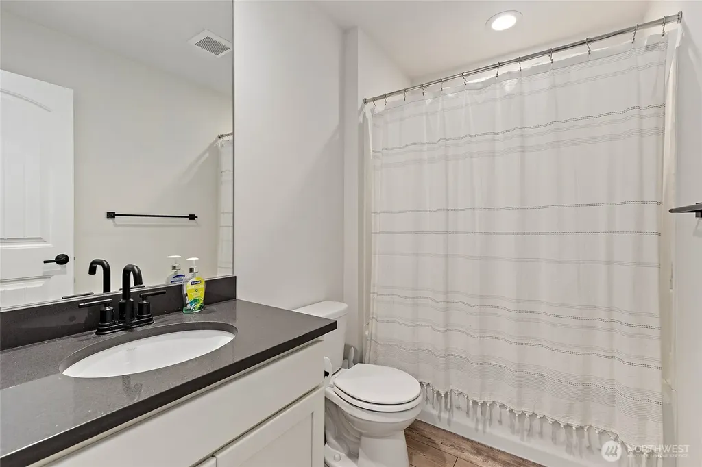 13420 Manor Way Lynnwood WA 98087