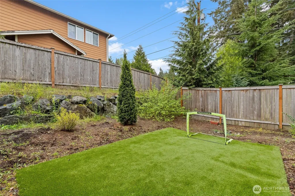 13420 Manor Way Lynnwood WA 98087