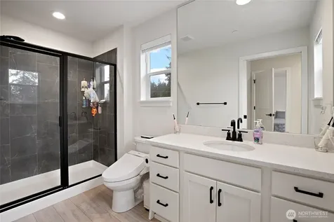 13420 Manor Way Lynnwood WA 98087