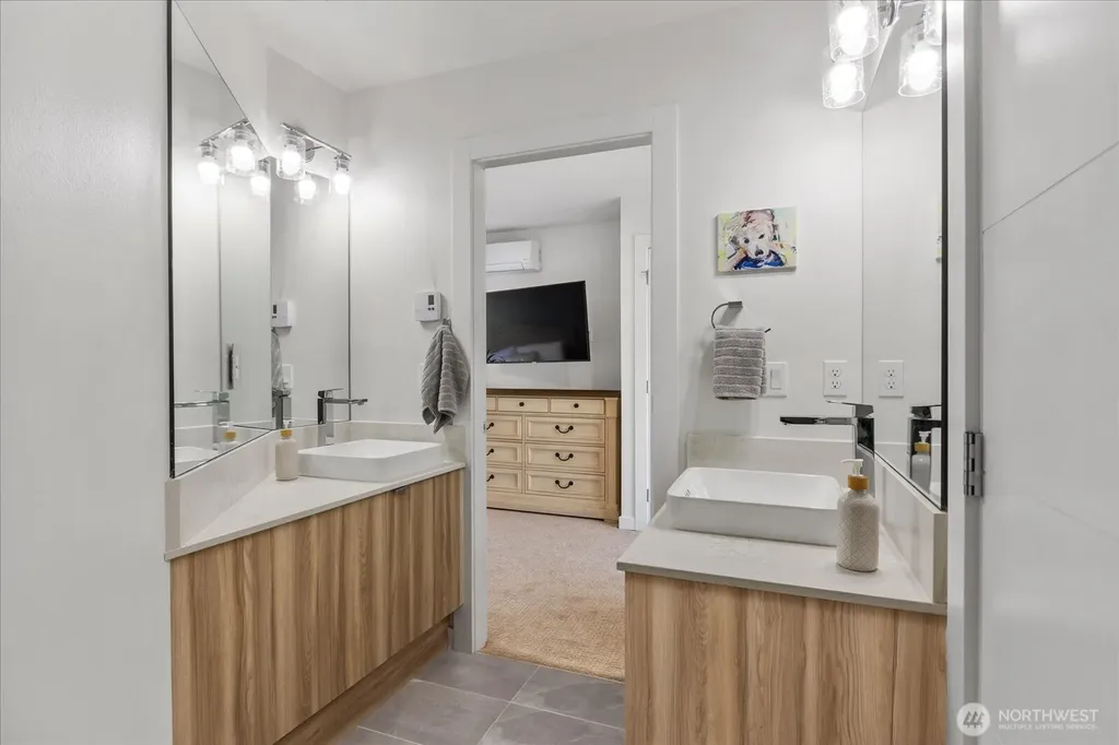 10170 Holman Road NW Seattle WA 98177