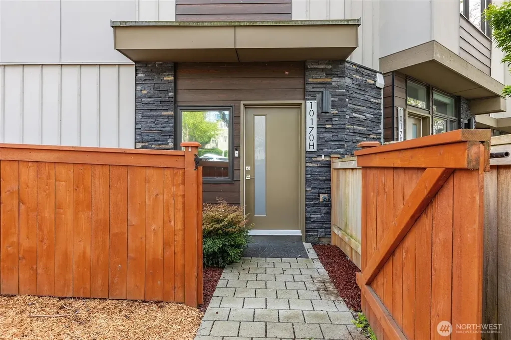 10170 Holman Road NW Seattle WA 98177