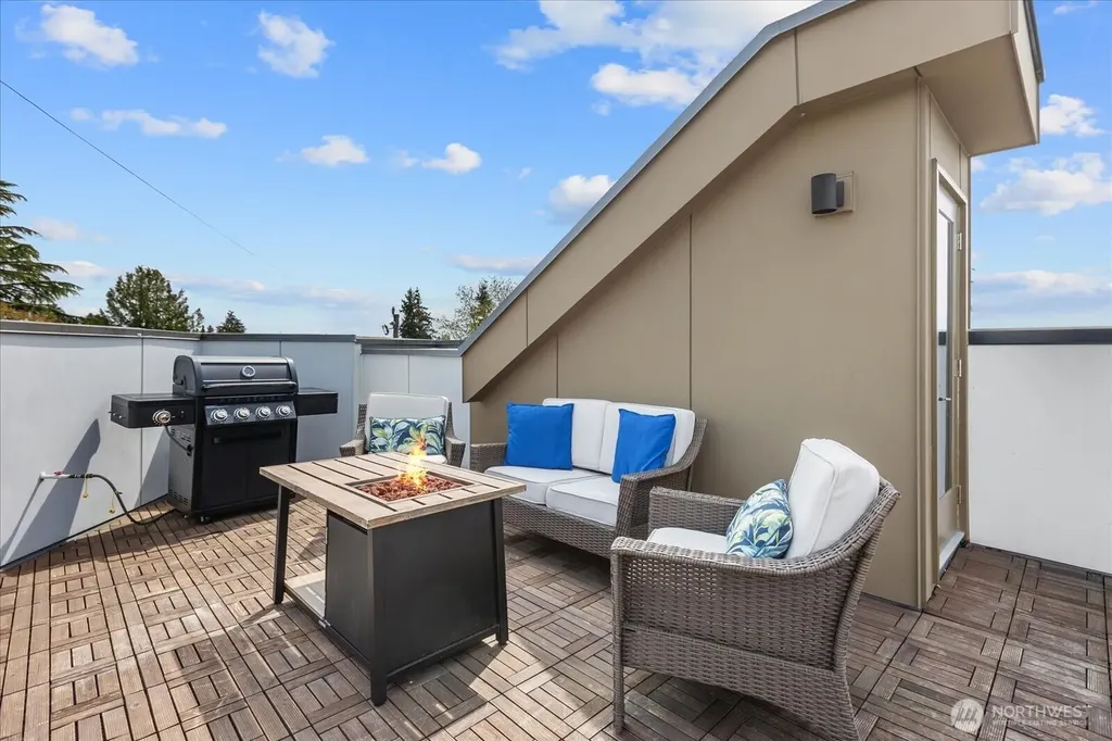 10170 Holman Road NW Seattle WA 98177