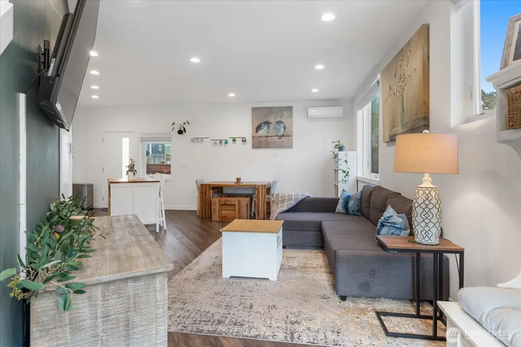 10170 Holman Road NW Seattle WA 98177