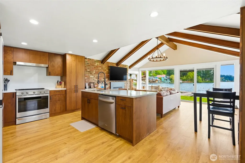 4302 Peninsula Road Stanwood WA 98292