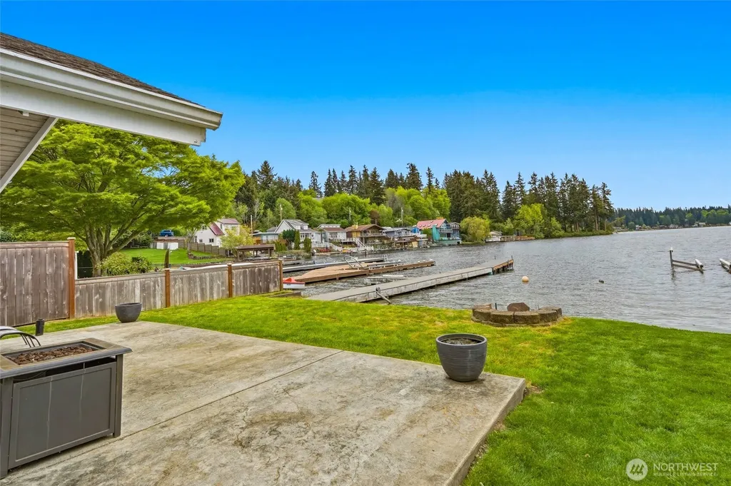 4302 Peninsula Road Stanwood WA 98292