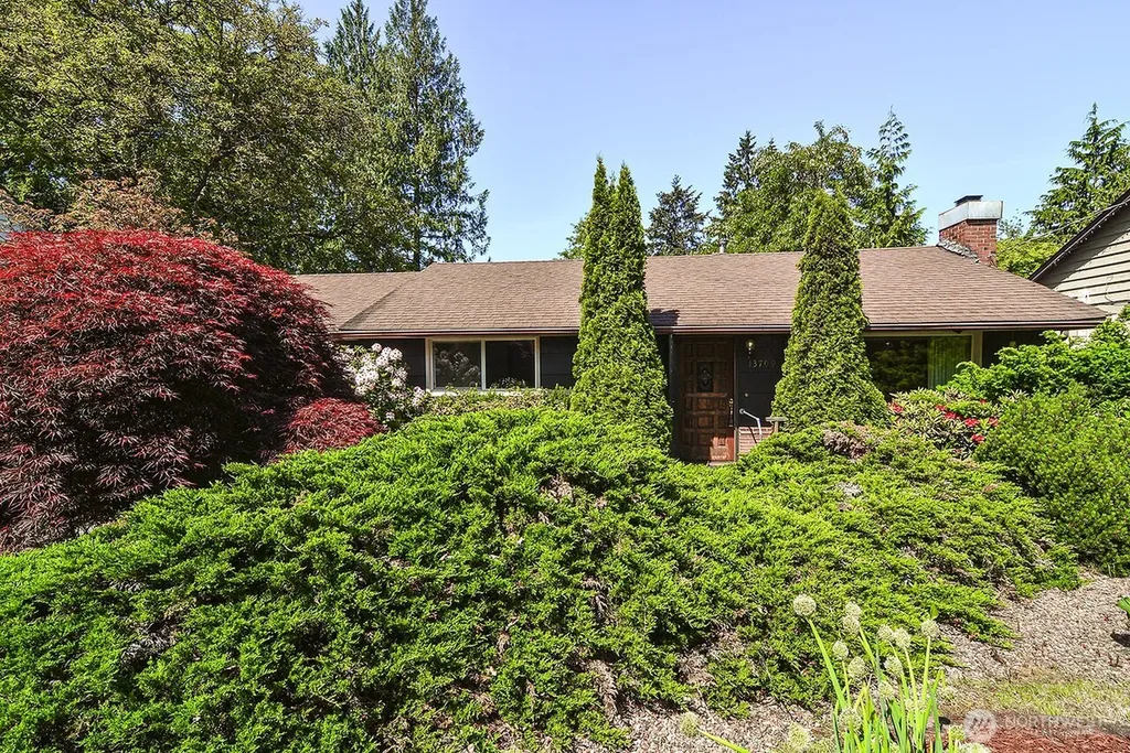 13709 39th Avenue NE Seattle WA 98125