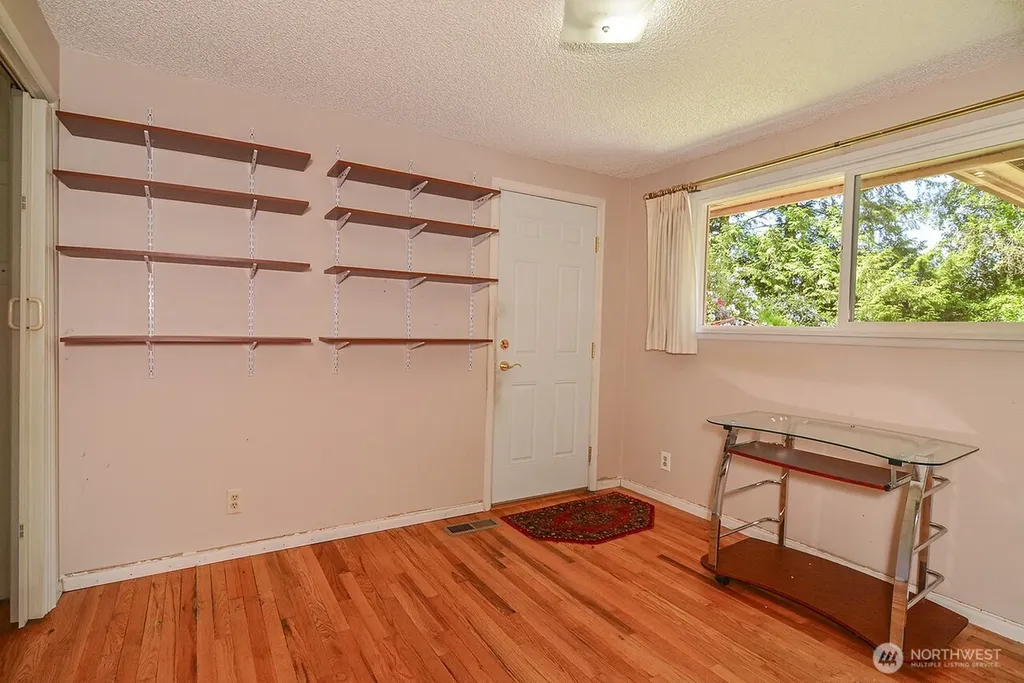 13709 39th Avenue NE Seattle WA 98125