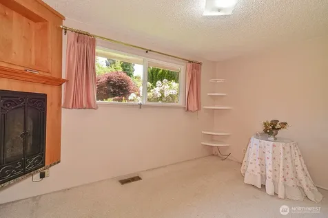 13709 39th Avenue NE Seattle WA 98125