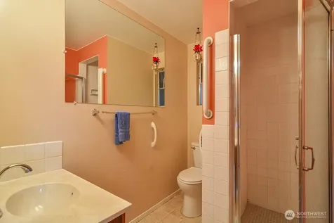 13709 39th Avenue NE Seattle WA 98125