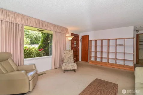 13709 39th Avenue NE Seattle WA 98125