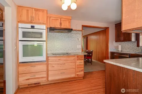 13709 39th Avenue NE Seattle WA 98125