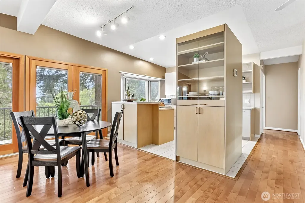 12226 SE 25th Street Bellevue WA 98005