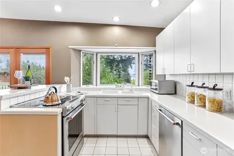 12226 SE 25th Street Bellevue WA 98005