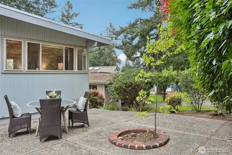 12226 SE 25th Street Bellevue WA 98005