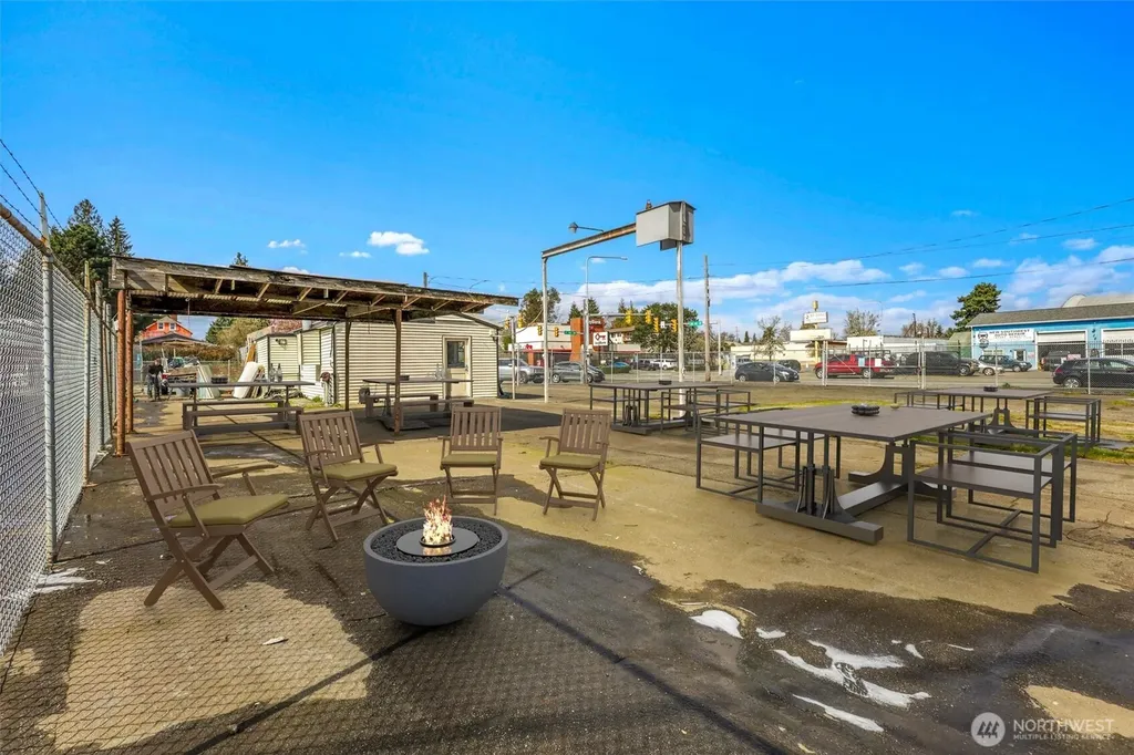 9808 17th Avenue SW Seattle WA 98106