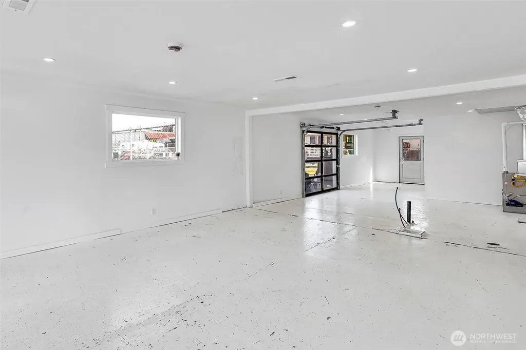 9808 17th Avenue SW Seattle WA 98106