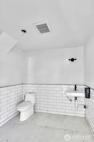 9808 17th Avenue SW Seattle WA 98106