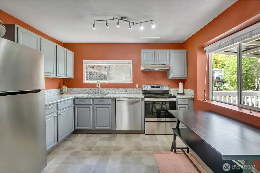 2307 SW Myrtle Street Seattle WA 98106
