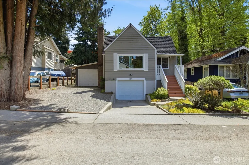 2307 SW Myrtle Street Seattle WA 98106