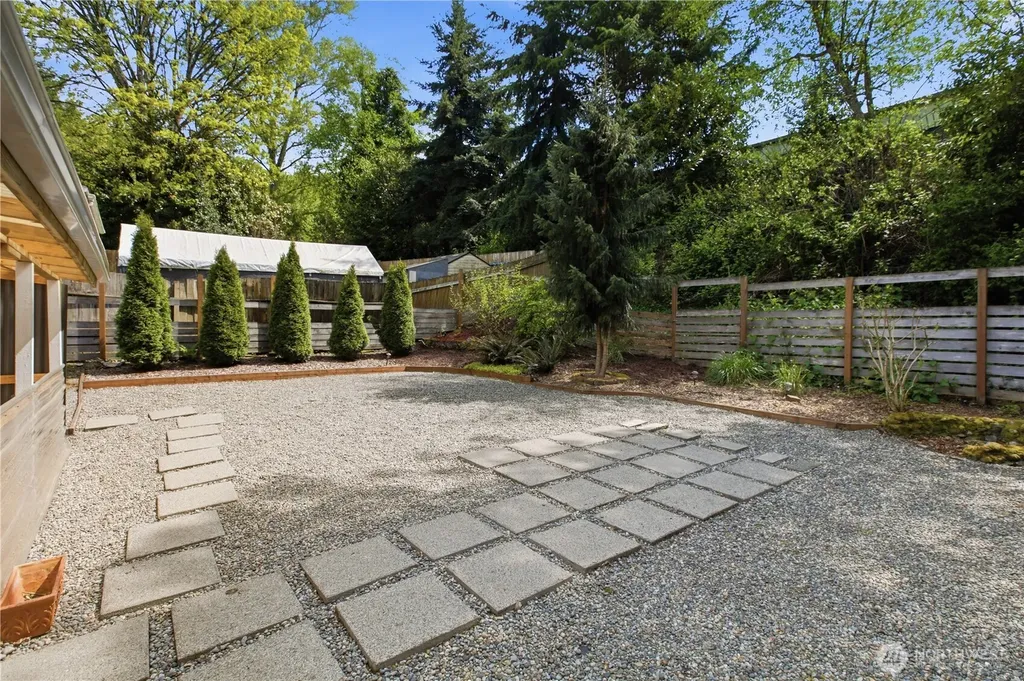 2307 SW Myrtle Street Seattle WA 98106