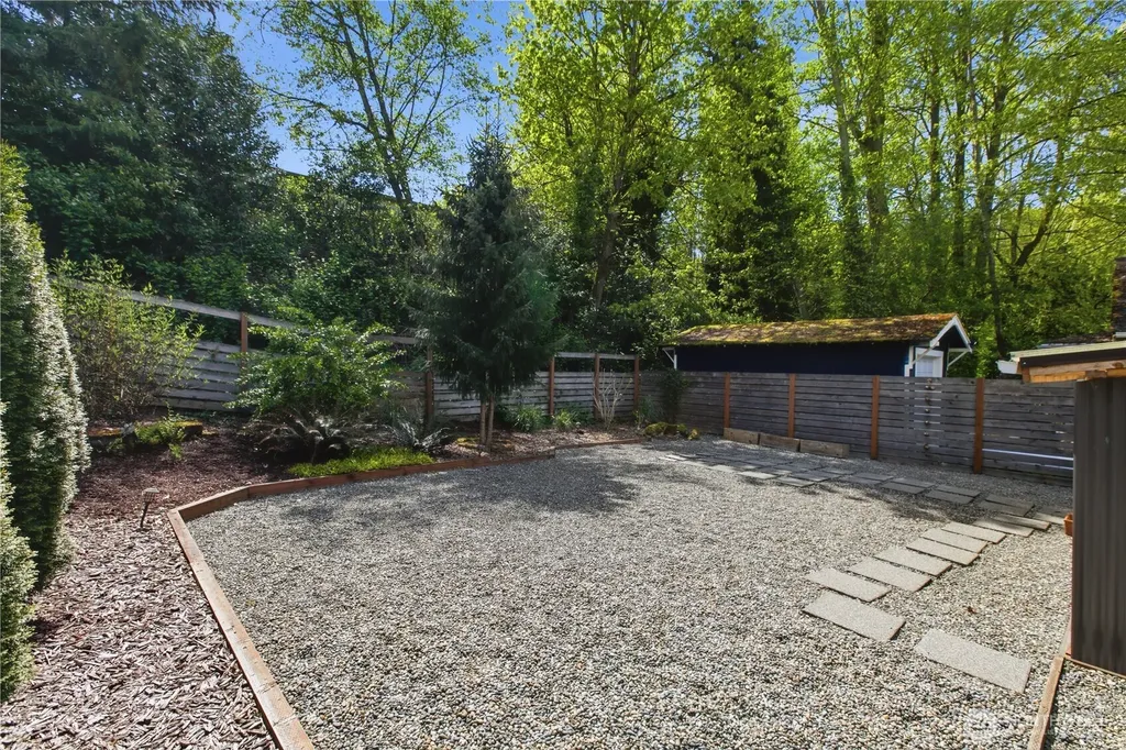 2307 SW Myrtle Street Seattle WA 98106