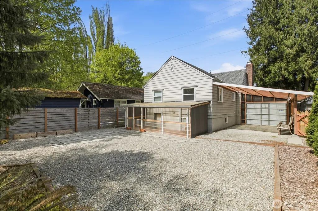 2307 SW Myrtle Street Seattle WA 98106