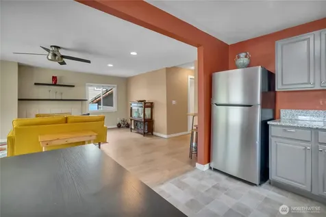 2307 SW Myrtle Street Seattle WA 98106