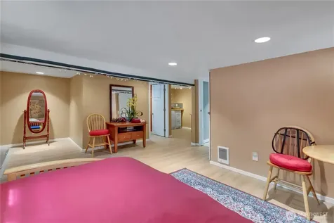2307 SW Myrtle Street Seattle WA 98106