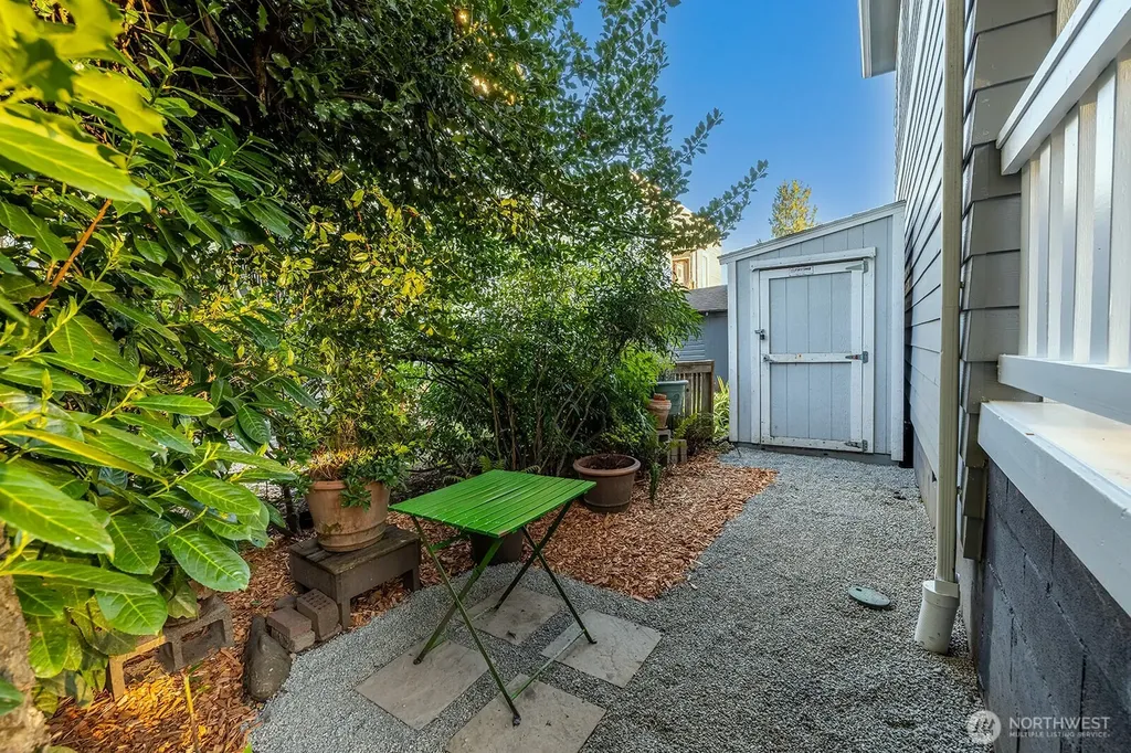2315 E Spring Street Seattle WA 98122