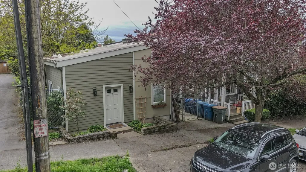 172 16th Avenue Seattle WA 98122