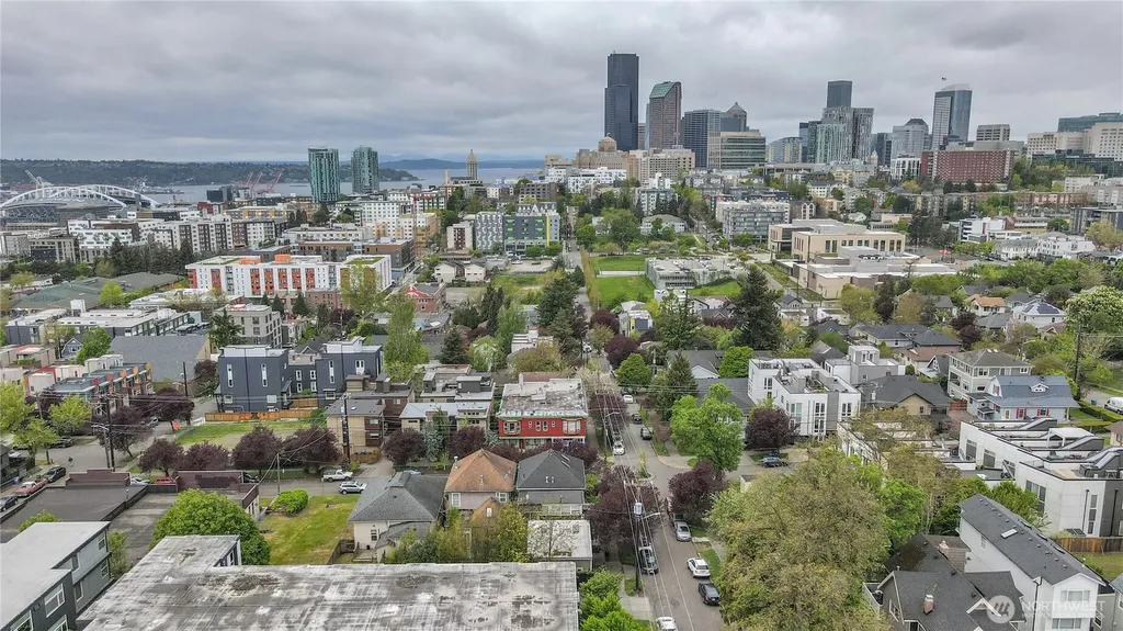 172 16th Avenue Seattle WA 98122