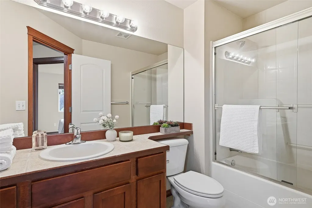2502 204th Place SW Lynnwood WA 98036