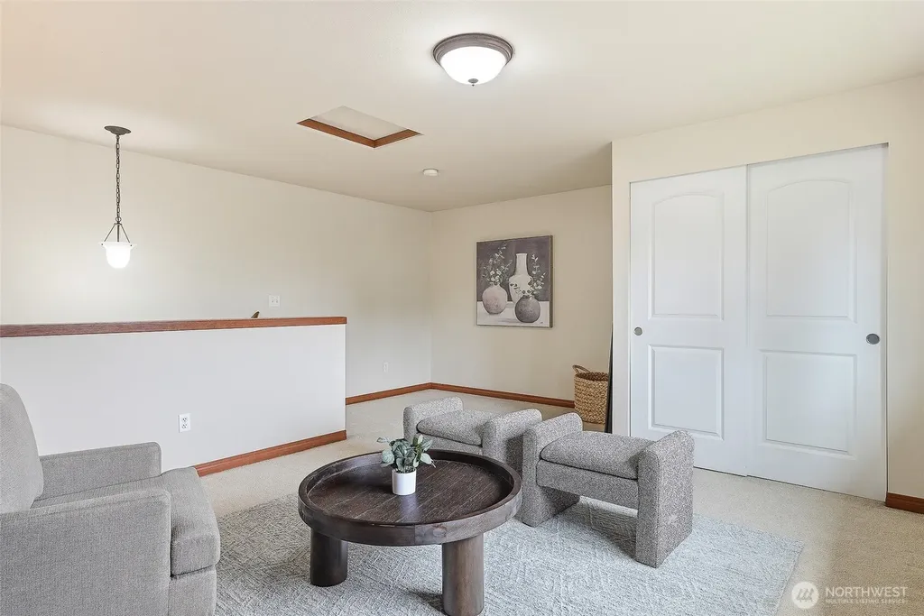2502 204th Place SW Lynnwood WA 98036