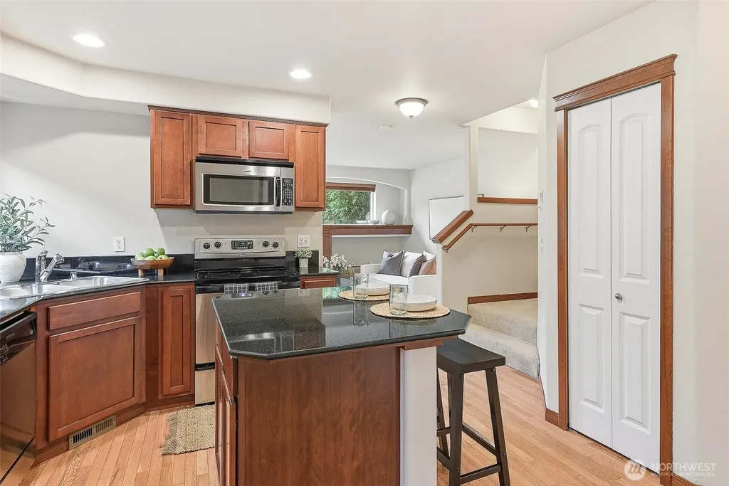 2502 204th Place SW Lynnwood WA 98036